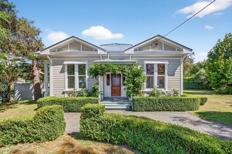 15 Wakefield Street, Featherston - Carousel 1