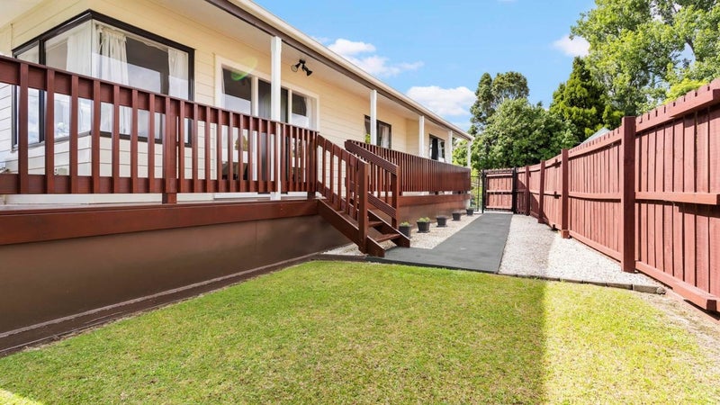 2/45 Sabulite Road, Kelston, Auckland - Carousel 1