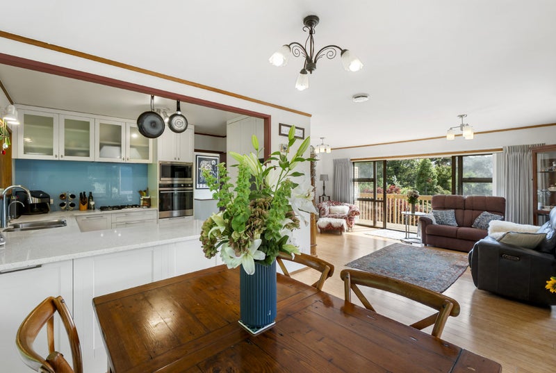 2/13 Coronation Road, Hillcrest, Auckland - Carousel 2
