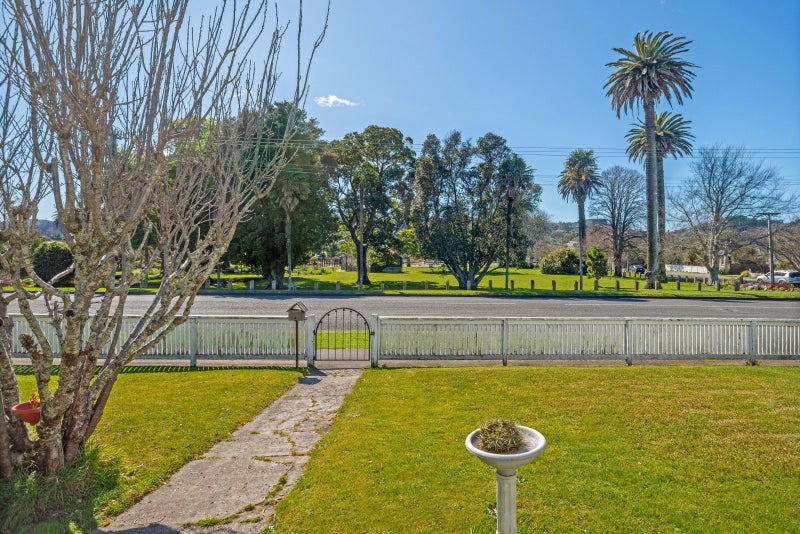 384 Aberdeen Road, Gisborne, Gisborne - Carousel 21