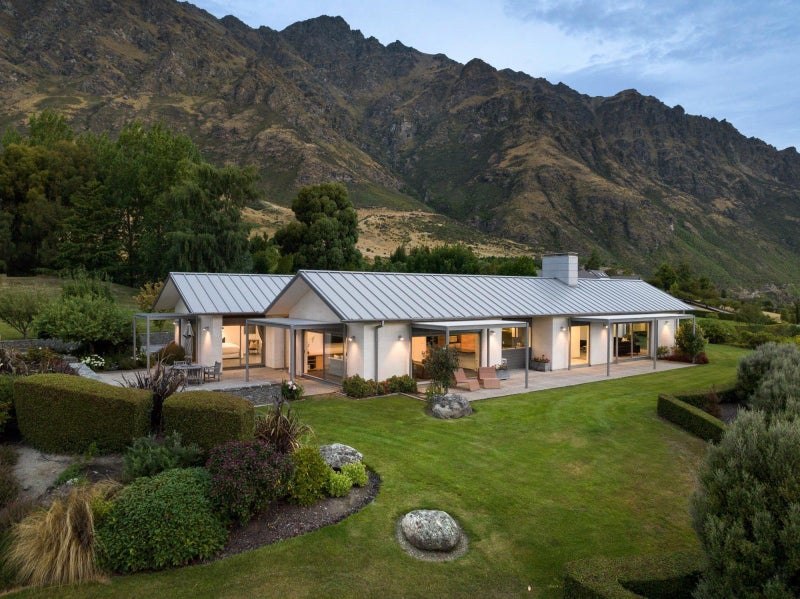 3 Bayonet Peak Place, Drift Bay, Queenstown - Carousel 2