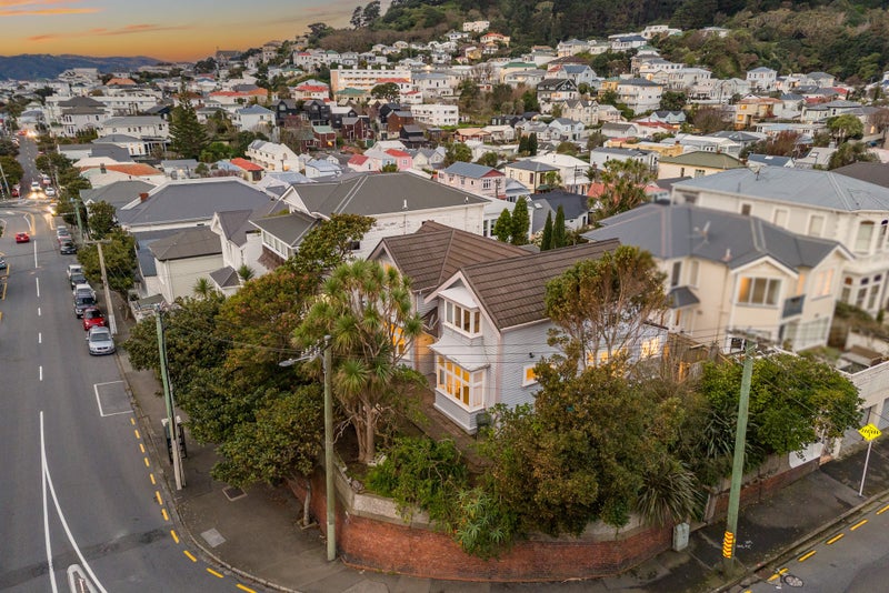 75 Brougham Street, Mount Victoria, Wellington - Carousel 2