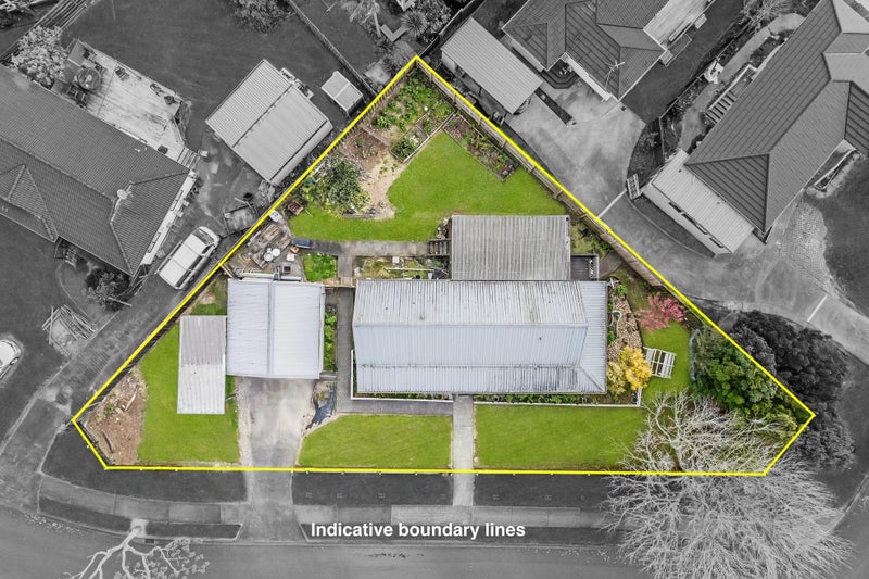 7 Crail Court, Totara Heights, Auckland - Carousel 2