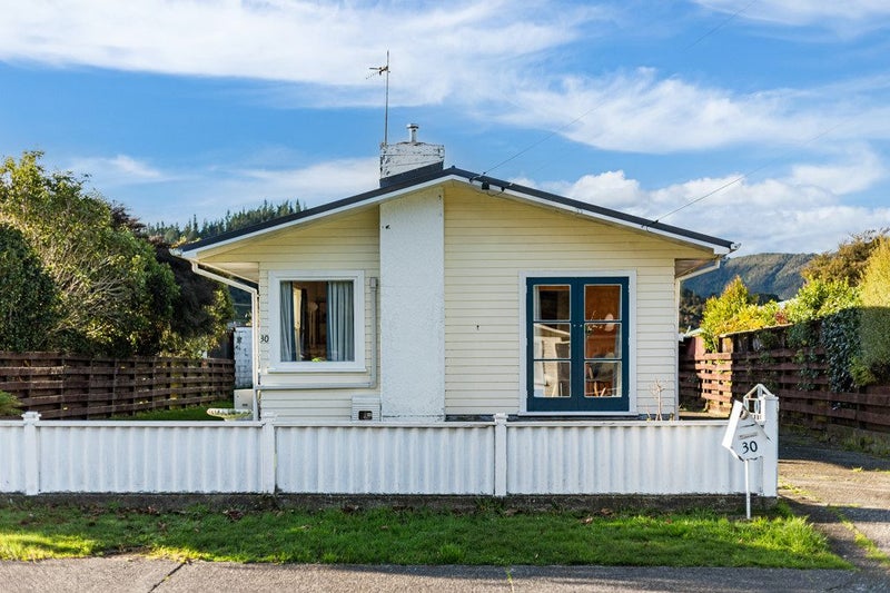 30 Karamu Crescent, Wainuiomata, Lower Hutt - Carousel 25