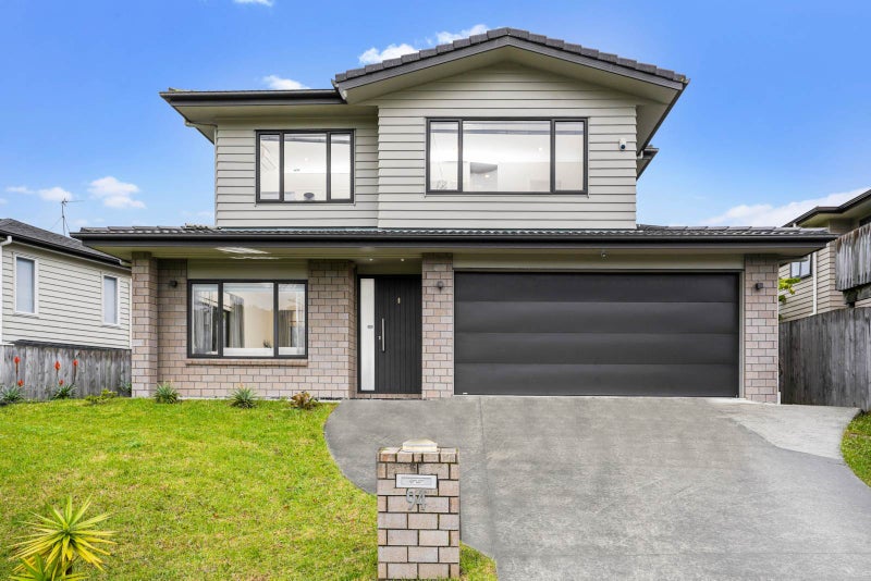 94 Tamahere Drive, Glenfield, Auckland - Carousel 1