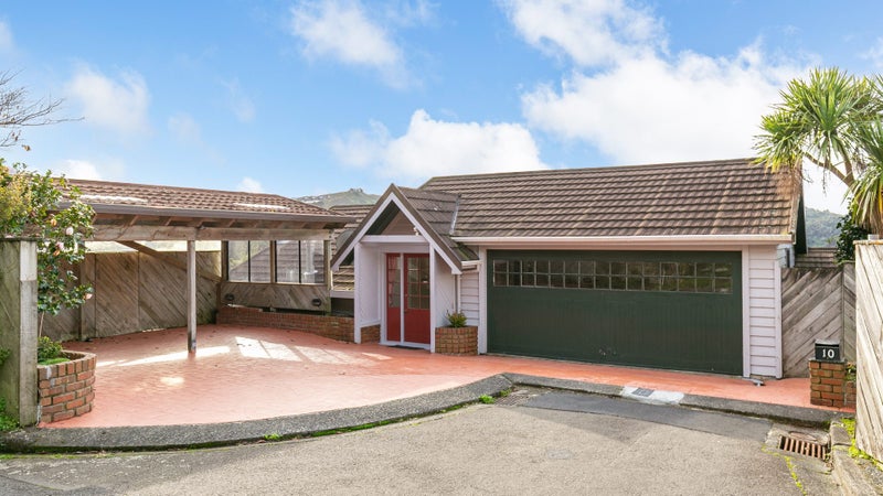 10 Kate Way, Karori, Wellington - Carousel 1
