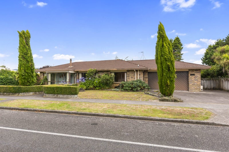 46 The Drive, Paraparaumu Beach, Paraparaumu - Carousel 1