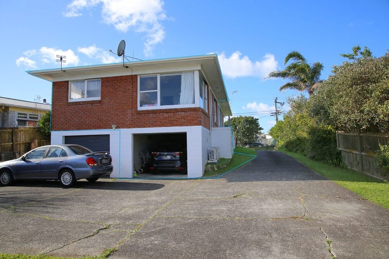 2/6 Stanley Road, Glenfield, Auckland - Carousel 1