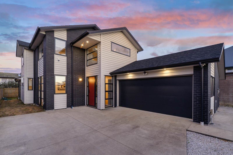 42C Letterkenny Place, Blockhouse Bay, Auckland - Carousel 1
