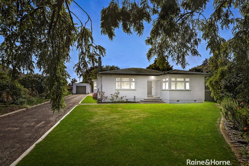 19 Oxford Street, Martinborough - Carousel 2
