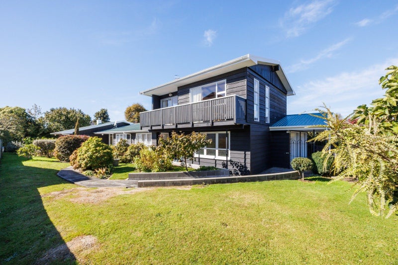 245 Victoria Avenue, Hokowhitu, Palmerston North - Carousel 1