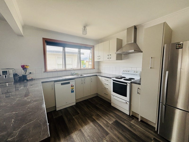 37 Gladstone Road, Richmond - Carousel 2