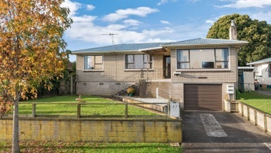 43 Clayton Avenue, Otara, Auckland - Carousel 1