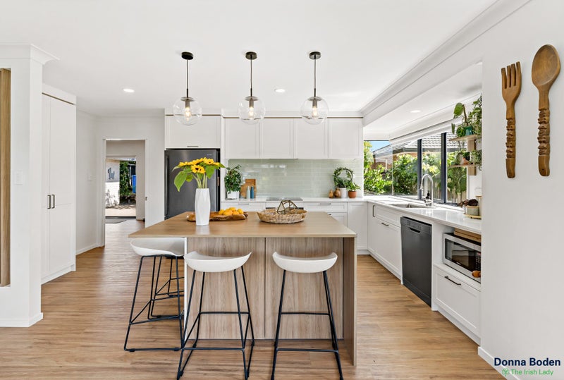 13 Sunset Drive, Pukekohe, Pukekohe - Carousel 2
