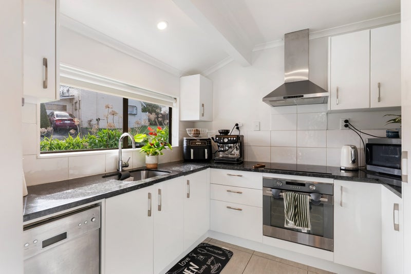 48B Cortina Avenue, Johnsonville, Wellington - Carousel 1