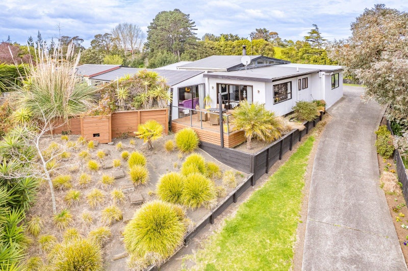 71 Montgomery Road, Westmere, Whanganui - Carousel 1