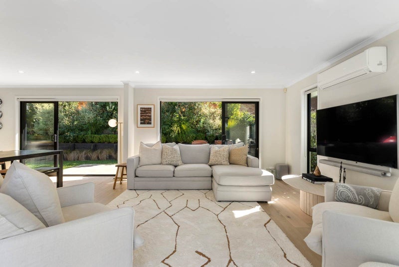 13 Bale Way, Pukekohe, Pukekohe - Carousel 2