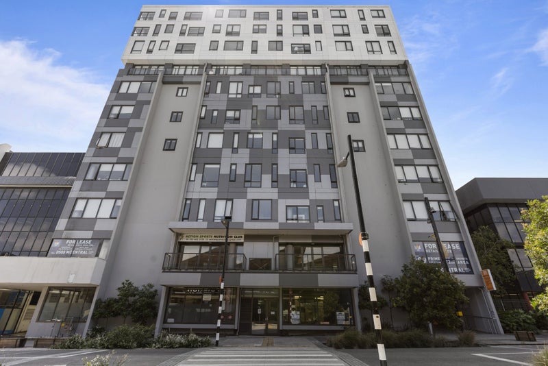 608/17 Putney Way, Manukau, Auckland - Carousel 1