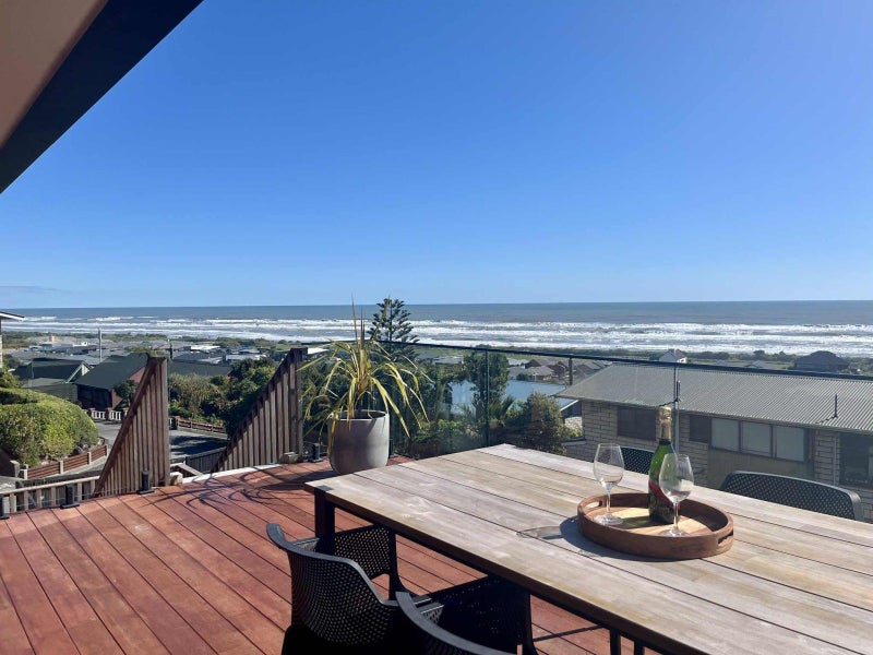 13 Stanton Crescent, Karoro, Greymouth - Carousel 2