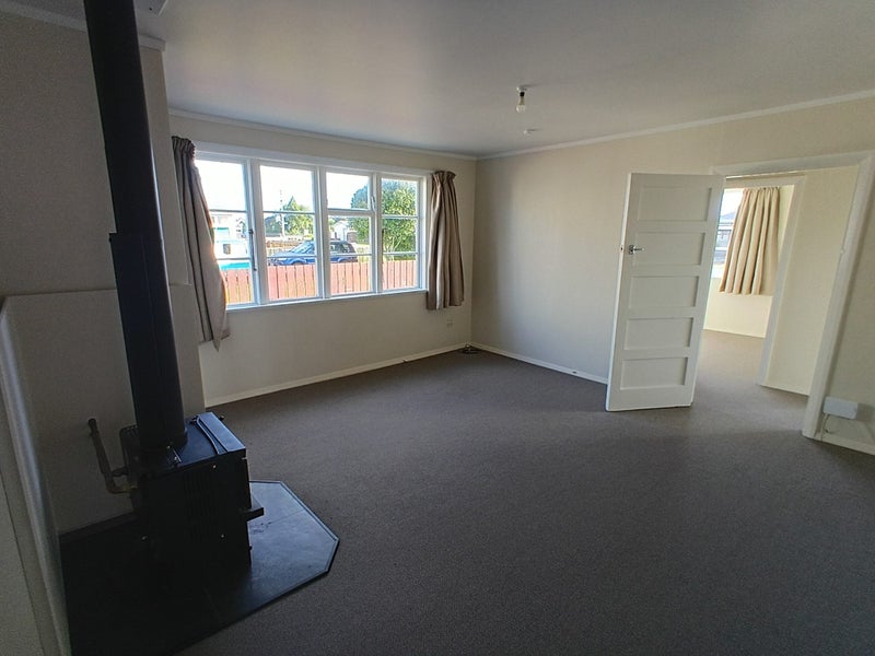 60 Rintoul Street, Westport, Westport - Carousel 2