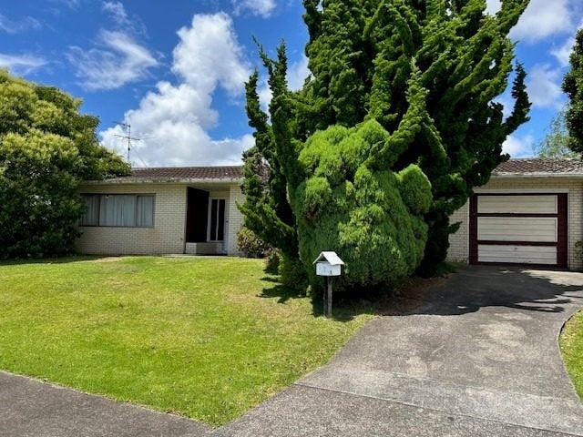 1 Justamere Place, Weymouth, Auckland - Carousel 2
