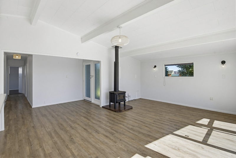 32 Sylvan Avenue, Waikanae - Carousel 4