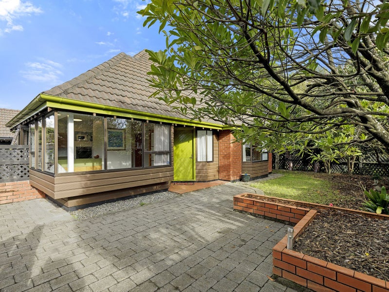 1/406 Fergusson Drive, Heretaunga, Upper Hutt - Carousel 1