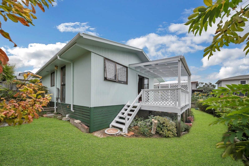 2/13 Lancaster Road, Beach Haven, Auckland - Carousel 2