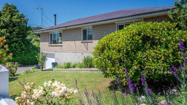 7 Watson Street, Akaroa, Akaroa - Carousel 1