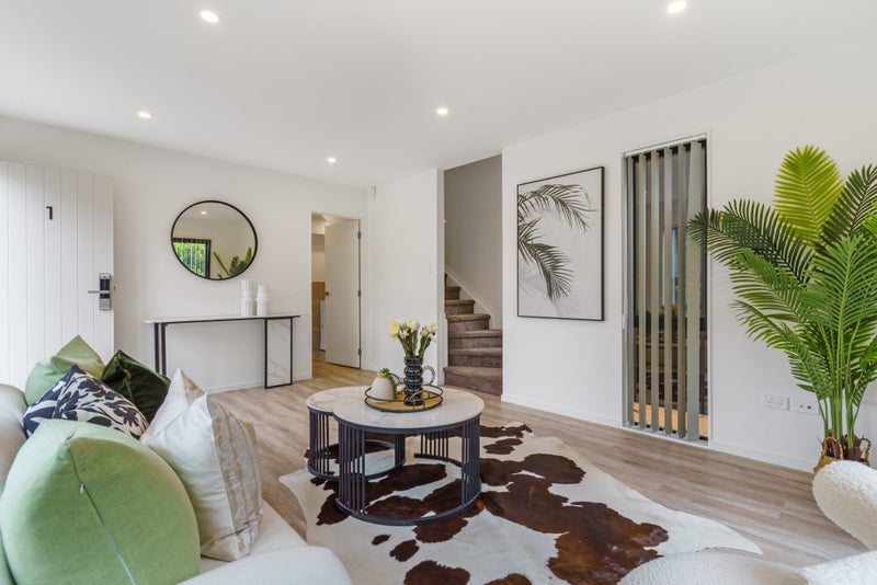 1/30 Potter Avenue, Northcote, Auckland - Carousel 1