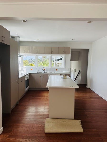 78 Arran Road, Browns Bay, Auckland - Carousel 1