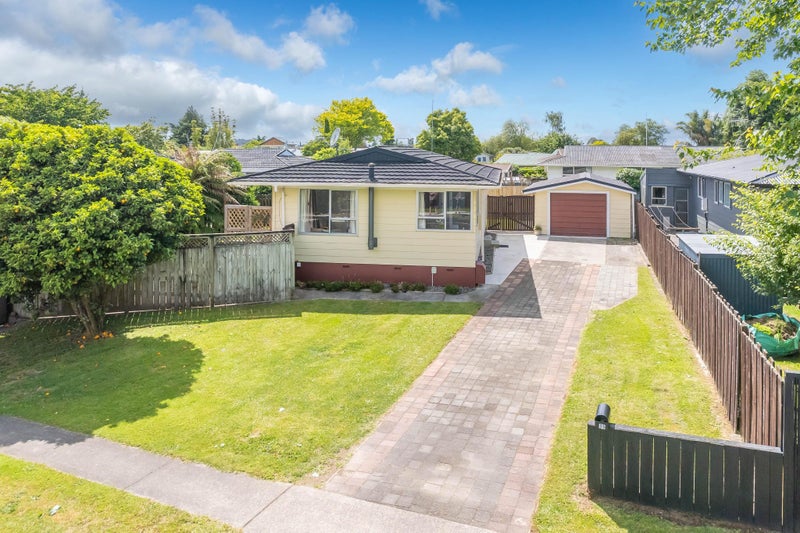 35 Karen Crescent, Dinsdale, Hamilton - Carousel 1