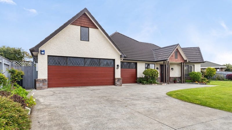 9 Clearview Drive, Milson, Palmerston North - Carousel 1