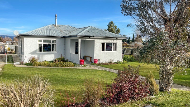18 Caulfeild Street, Ranfurly, Ranfurly - Carousel 1