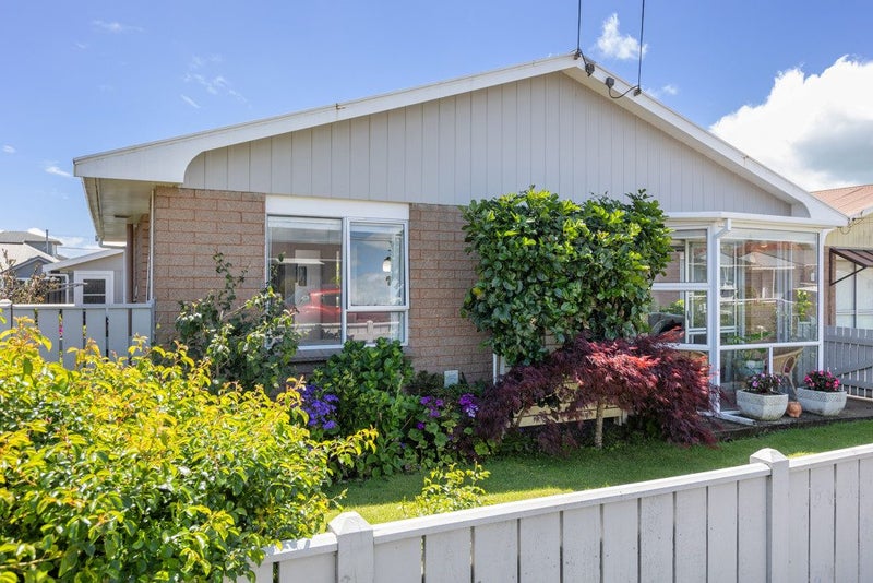 1/6 Webster Street, Westown, New Plymouth, Taranaki - Carousel 1