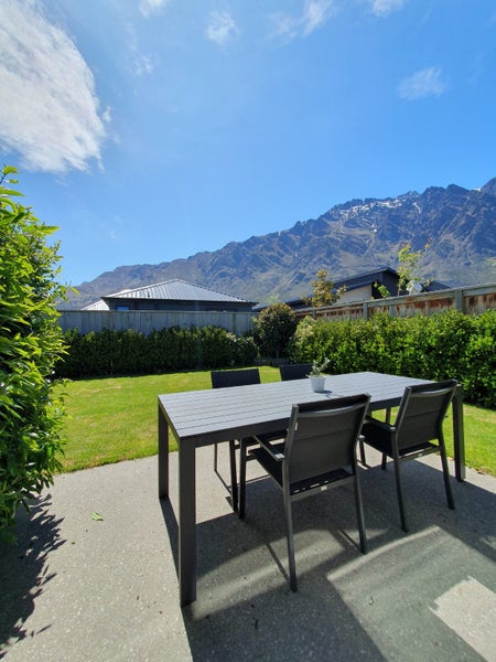 6 Ward Street, Jacks Point, Queenstown - Carousel 13