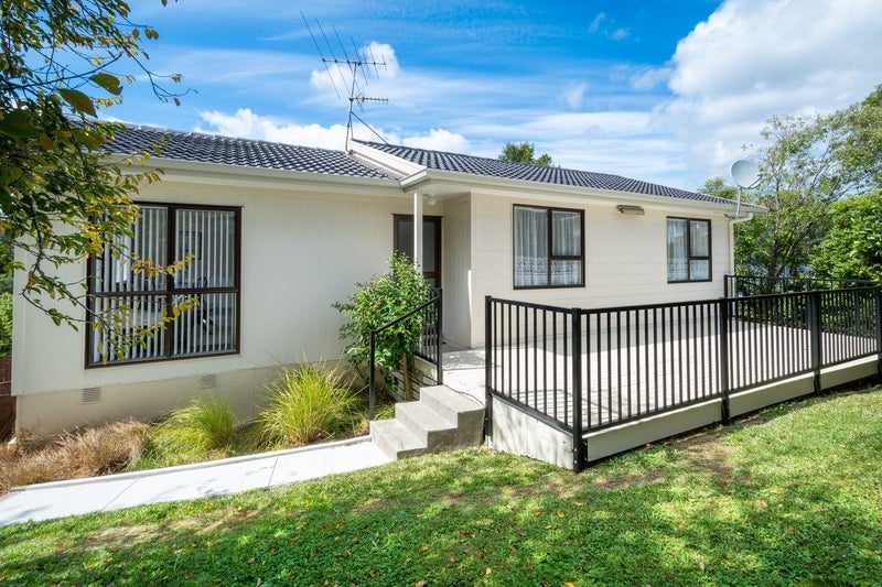 2/30 Chislehurst Street, Henderson, Auckland - Carousel 1