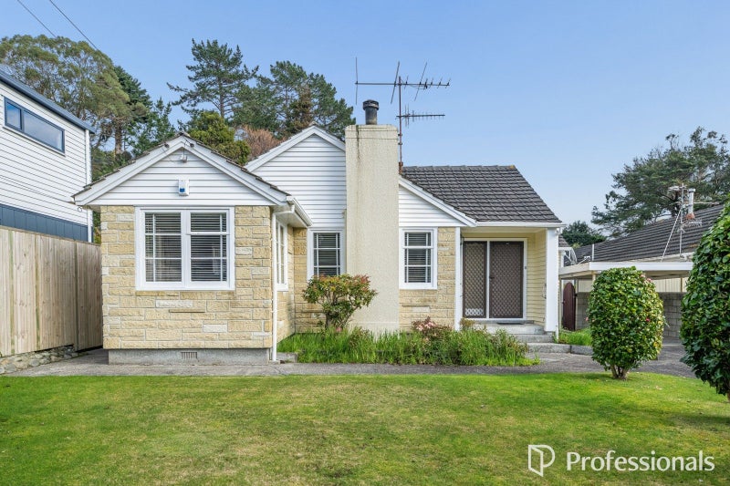 12 Tawhai Street, Stokes Valley, Lower Hutt - Carousel 1