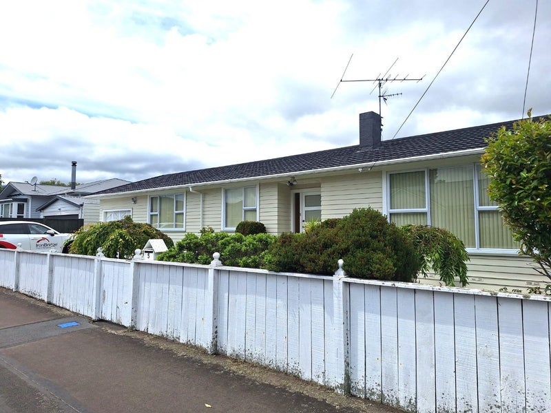 5 Brown Street, Wallaceville, Upper Hutt - Carousel 13