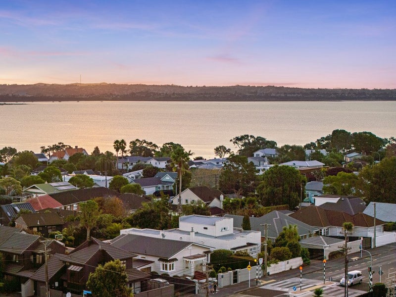 300 Point Chevalier Road, Point Chevalier, Auckland City, Auckland - Carousel 2