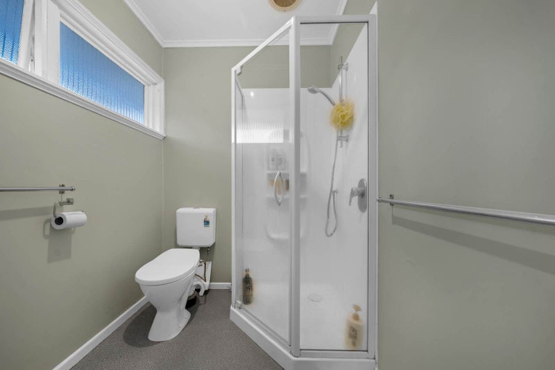 9 Pine Terrace, Howick, Auckland - Carousel 21