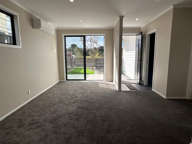 7 Koreke Close, Kenepuru, Porirua - Carousel 2