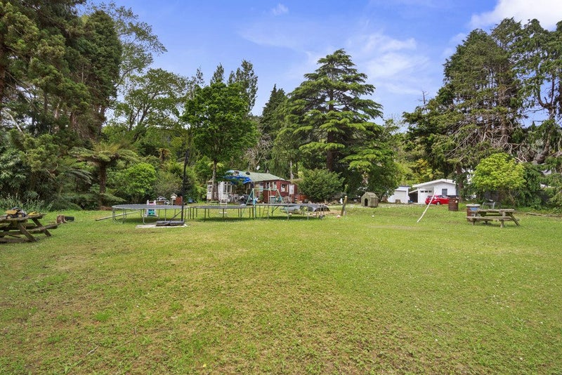 446  Stokes Valley Road, Stokes Valley, Wellington - Carousel 1