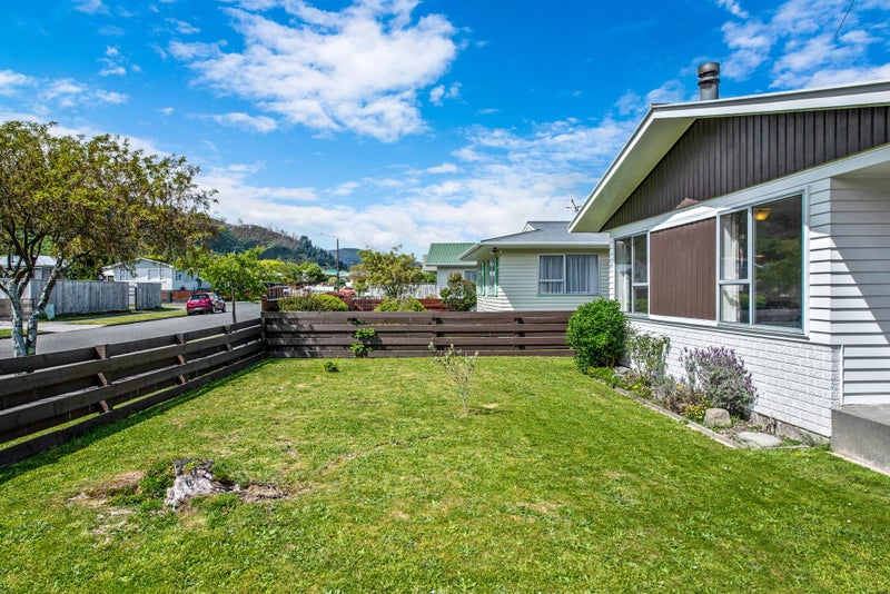 29 Berkeley Road, Wainuiomata, Lower Hutt - Carousel 2