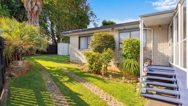 2/54 Finlayson Avenue, Clendon Park, Auckland - Carousel 1