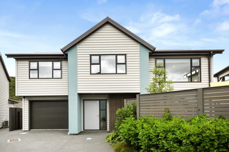 6D Te Whiti Grove, Waterloo, Lower Hutt - Carousel 1