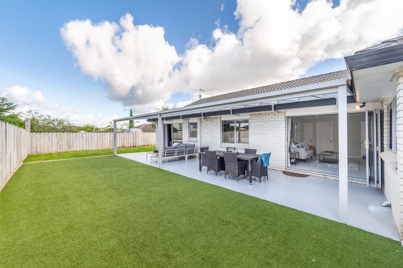 37 Bob Charles Drive, Golflands, Auckland - Carousel 1