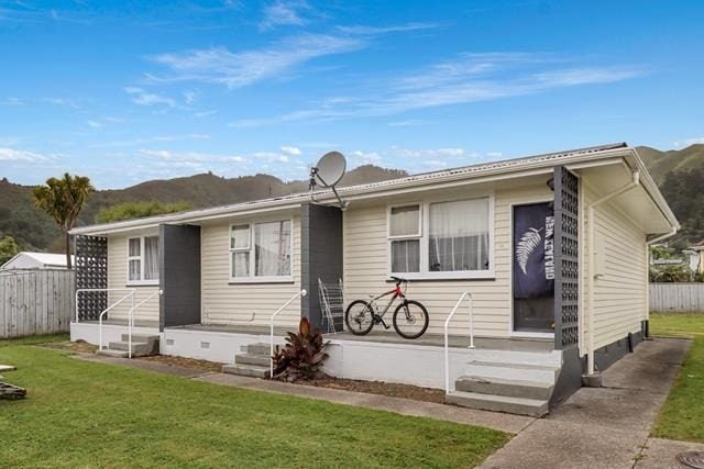 11/136-138 Waddington Drive, Naenae, Lower Hutt, Wellington - Carousel 1
