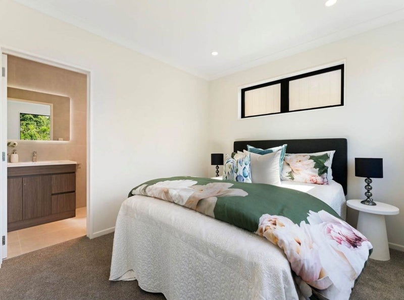 35 Taipahitini Road, Rosehill, Papakura - Carousel 1