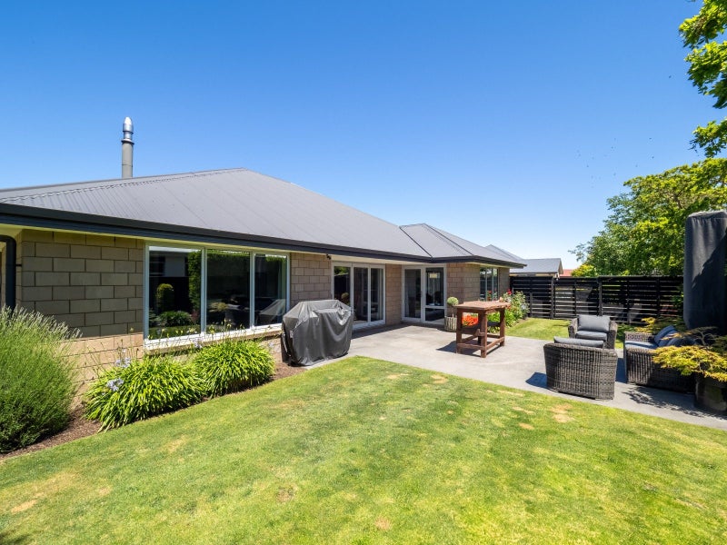 5 Elmwood Grove, Tinwald, Ashburton - Carousel 1